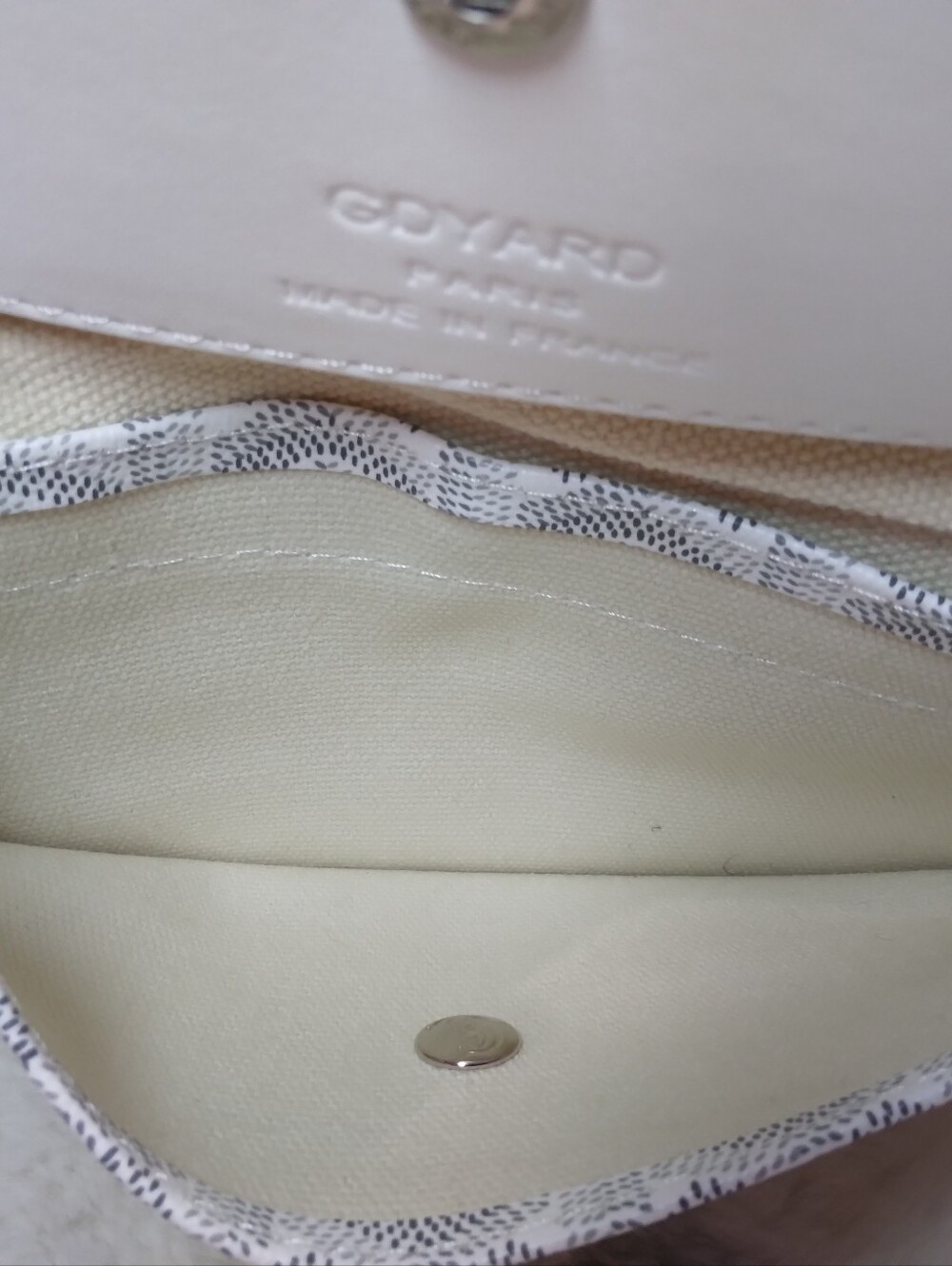 Goyard White Patterned Women's Wallet - Picture 9 of 16